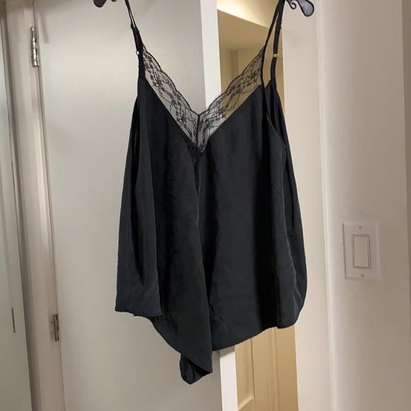 Black tank top from Zara - Picture 2 of 3